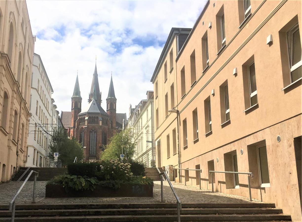 Schwerin Apartment Am Pfaffenteich 1. Obergeschoss المظهر الخارجي الصورة